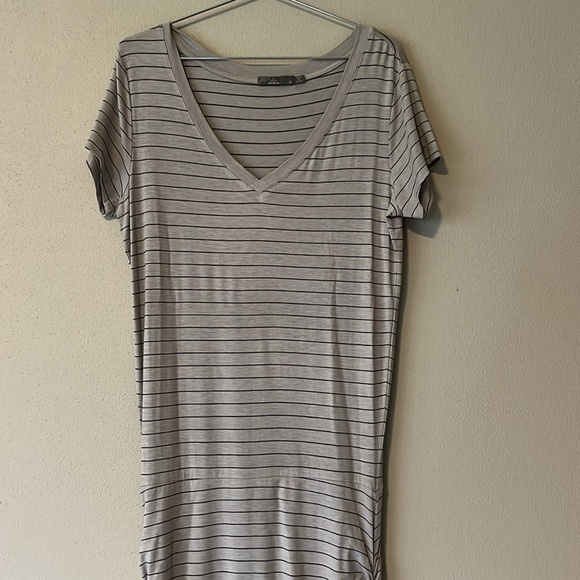 🍑 Last Chance Sale - PRANA Striped V-Neck Ruched Dress - Picture 2 of 7